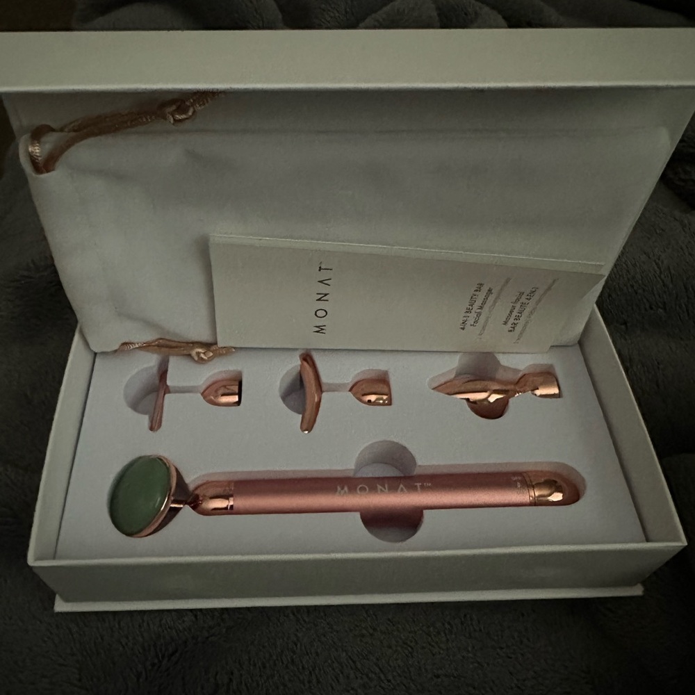 MONAT 4-in-1 Beauty Bar Facial Massager - brand new